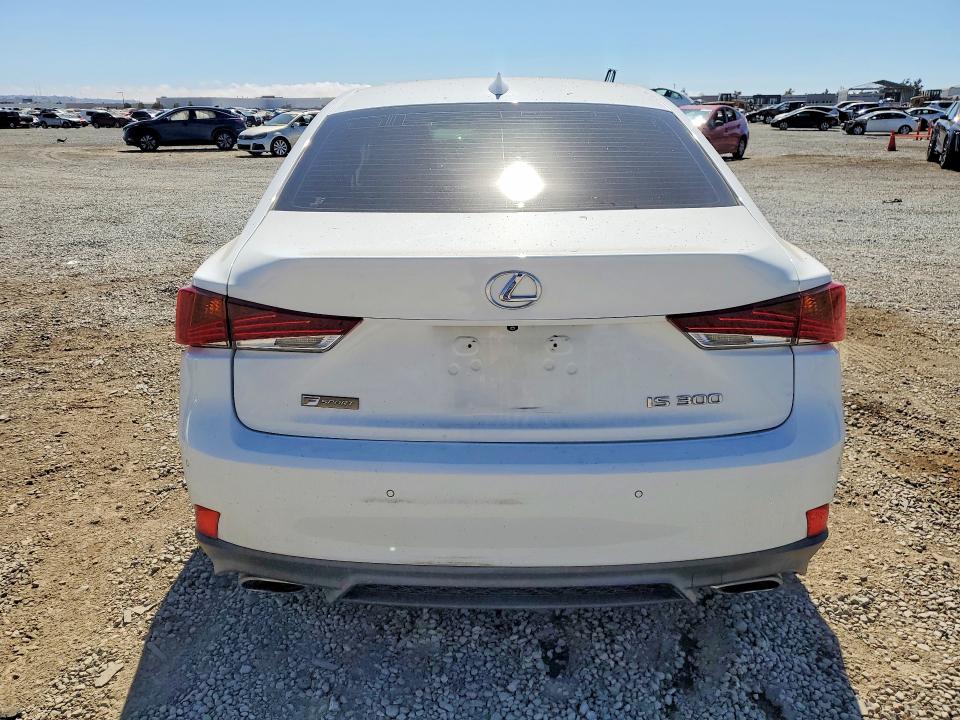 2020 Lexus Is მანქანა იყიდება აუქციონზე, vin: JTHGA1D29L5104313, აუქციონის ნომერი: 62089186