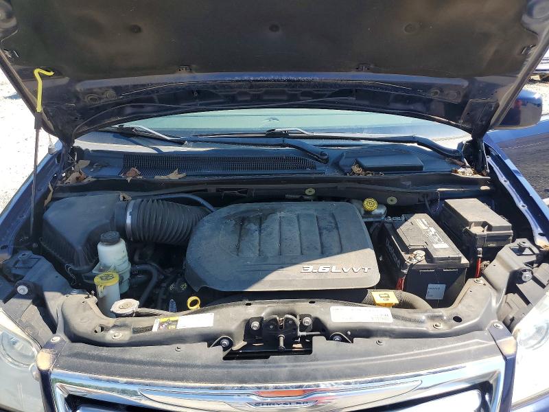 61623406 :رقم المزاد ، 2C4RC1BG5FR696559 vin ، 2015 Chrysler Town & Country مزاد بيع