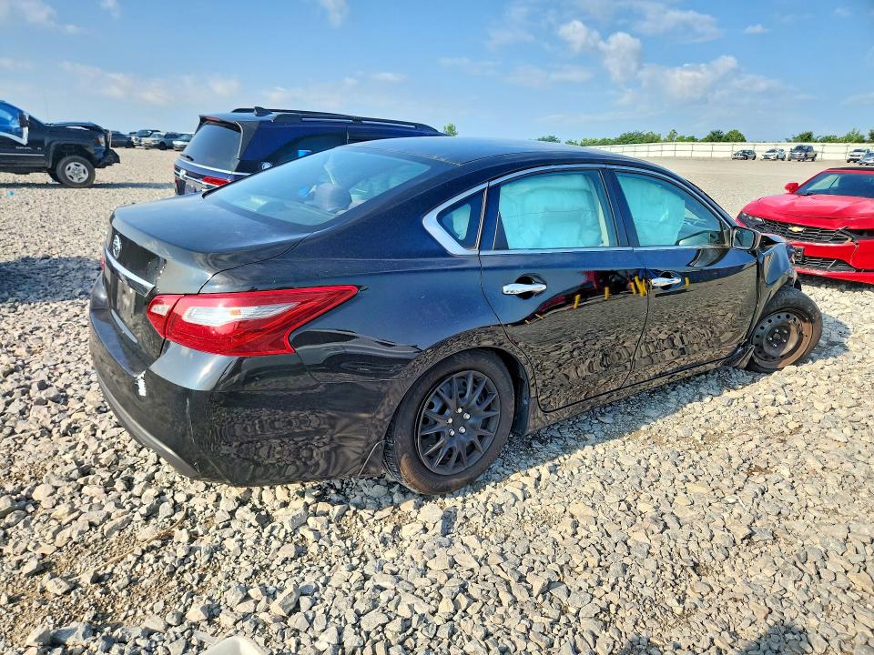 Продажа на аукционе авто 2018 Nissan Altima, vin: 1N4AL3AP8JC284072, номер лота: 62096966