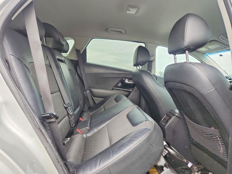 62467976 :رقم المزاد ، KNDCC3LC7H5036083 vin ، 2017 Kia Niro مزاد بيع