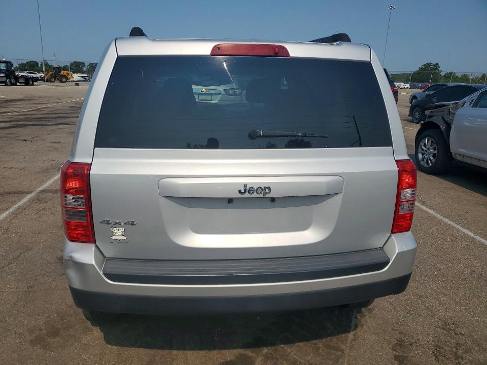 61367616 :رقم المزاد ، 1J4NF1GB0BD252189 vin ، 2011 Jeep Patriot مزاد بيع
