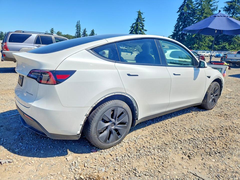 61796956 :رقم المزاد ، 7SAYGAEEXSF299383 vin ، 2025 Tesla Model Y مزاد بيع