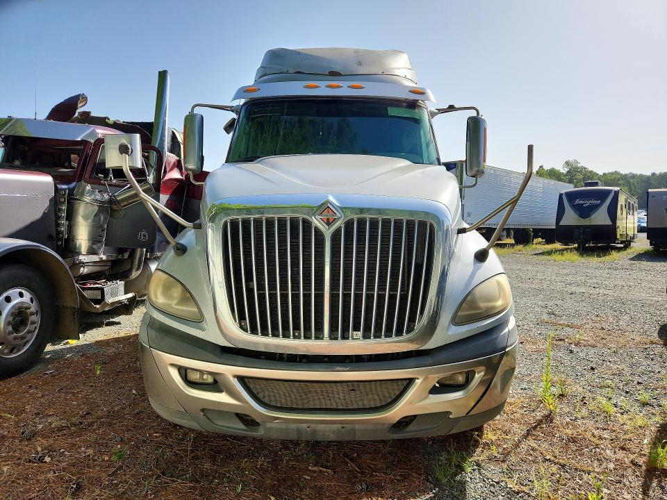 61889906 :رقم المزاد ، 3HSDJAPR4FN696832 vin ، 2015 International Tractor مزاد بيع