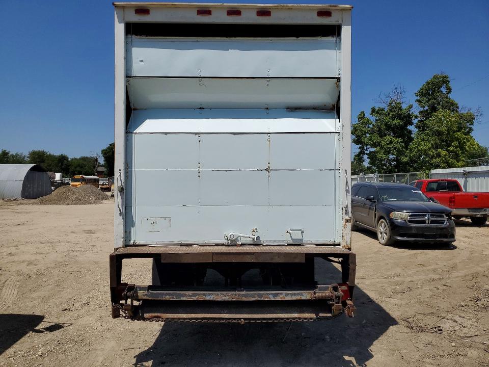 61868536 :رقم المزاد ، 1HTSCABM3SH606907 vin ، 1995 International 4000 مزاد بيع