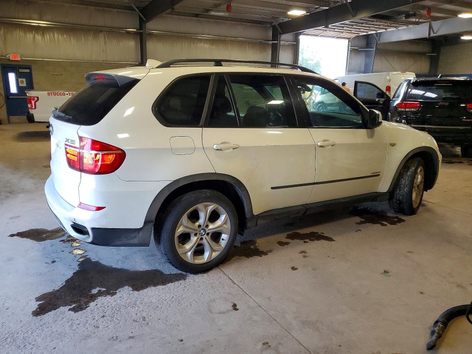 Продажа на аукционе авто 2013 Bmw X5, vin: 5UXZV8C5XD0C17383, номер лота: 62489006