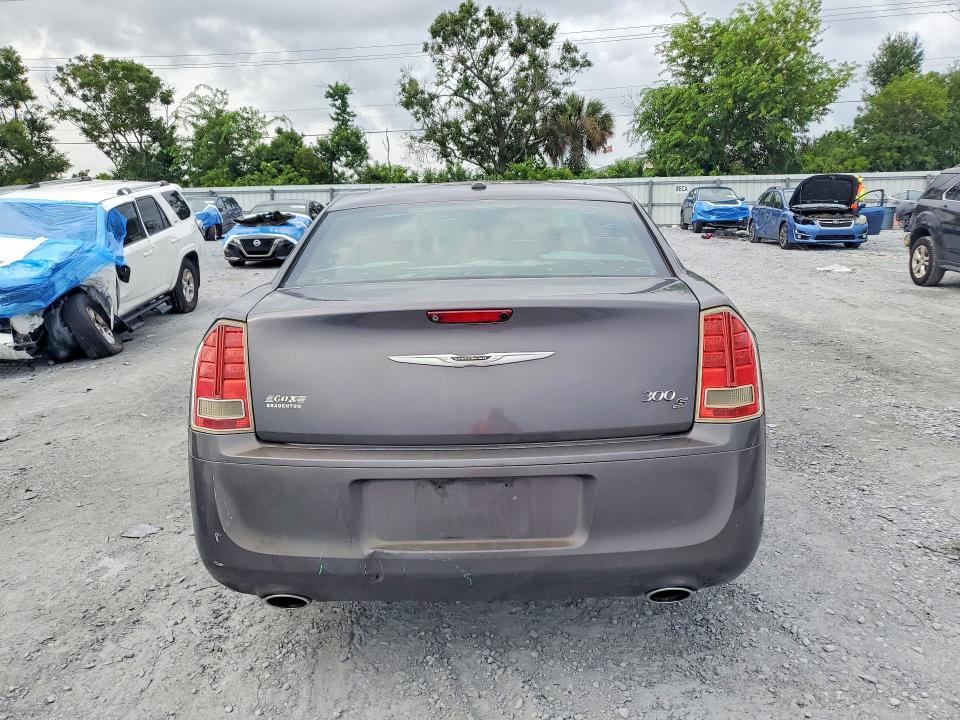 2014 Chrysler 300 მანქანა იყიდება აუქციონზე, vin: 2C3CCABG9EH165055, აუქციონის ნომერი: 62621576
