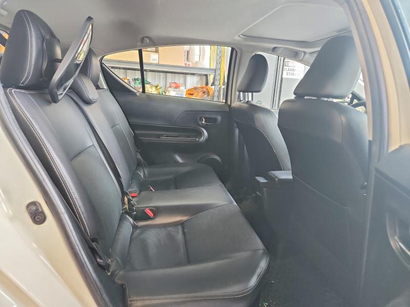 62684706 :رقم المزاد ، JTDKDTB31F1096391 vin ، 2015 Toyota Prius C مزاد بيع