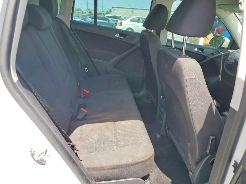 2017 Volkswagen Tiguan მანქანა იყიდება აუქციონზე, vin: WVGAV7AX6HK042498, აუქციონის ნომერი: 60554896