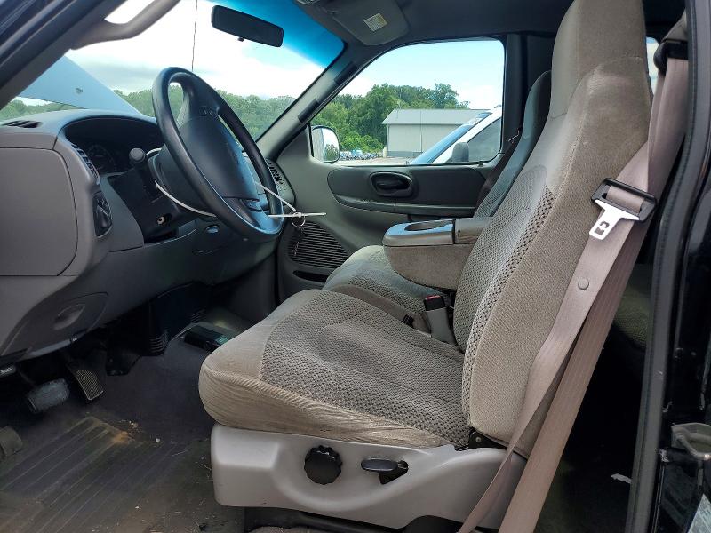 62138306 :رقم المزاد ، 2FTRX18L1YCB02676 vin ، 2000 Ford F150 مزاد بيع