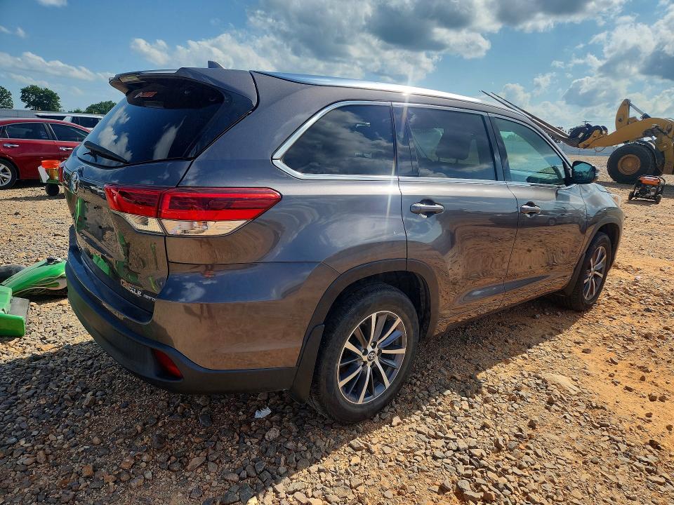 Продаж на аукціоні авто 2017 Toyota Highlander, vin: 5TDJZRFH0HS385435, номер лоту: 59028196
