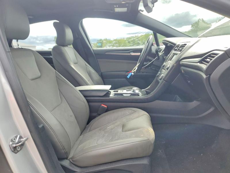61854286 :رقم المزاد ، 3FA6P0VP3HR282745 vin ، 2017 Ford Fusion مزاد بيع