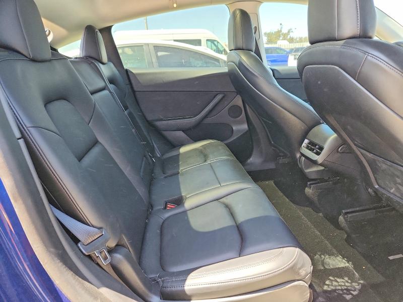 60653596 :رقم المزاد ، 5YJYGAEE8MF196818 vin ، 2021 Tesla Model Y مزاد بيع