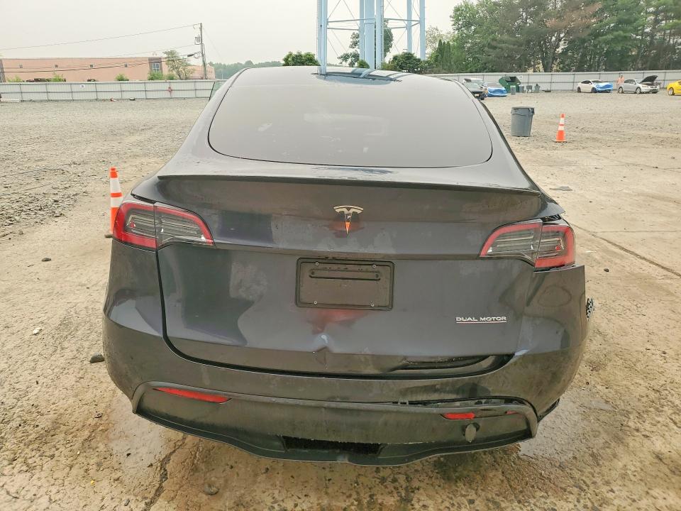 61151296 :رقم المزاد ، 7SAYGDEF8SF310827 vin ، 2025 Tesla Model Y مزاد بيع