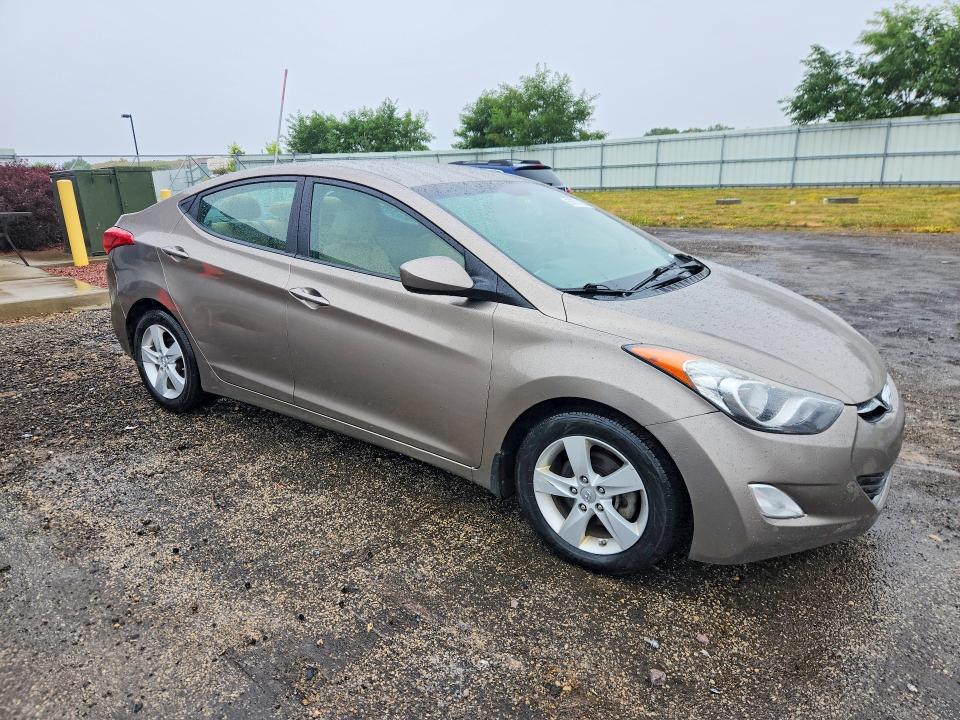 63673106 :رقم المزاد ، 5NPDH4AE5DH394034 vin ، 2013 Hyundai Elantra مزاد بيع