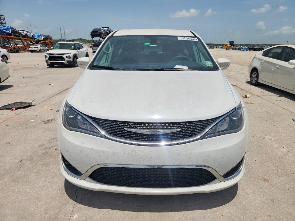 Продажа на аукционе авто 2018 Chrysler Pacifica, vin: 2C4RC1FG0JR125550, номер лота: 61624956