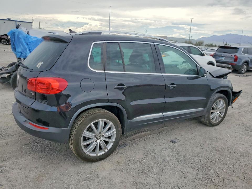 2016 Volkswagen Tiguan მანქანა იყიდება აუქციონზე, vin: WVGAV7AX2GW554461, აუქციონის ნომერი: 61620916