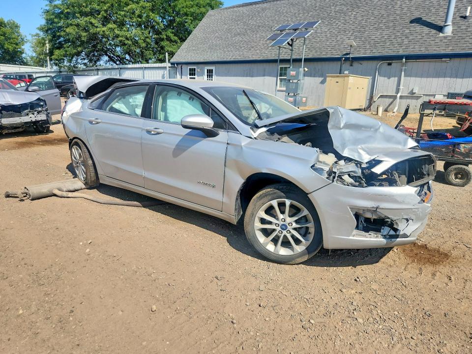 Продажа на аукционе авто 2019 Ford Fusion, vin: 3FA6P0LU3KR143506, номер лота: 62506306