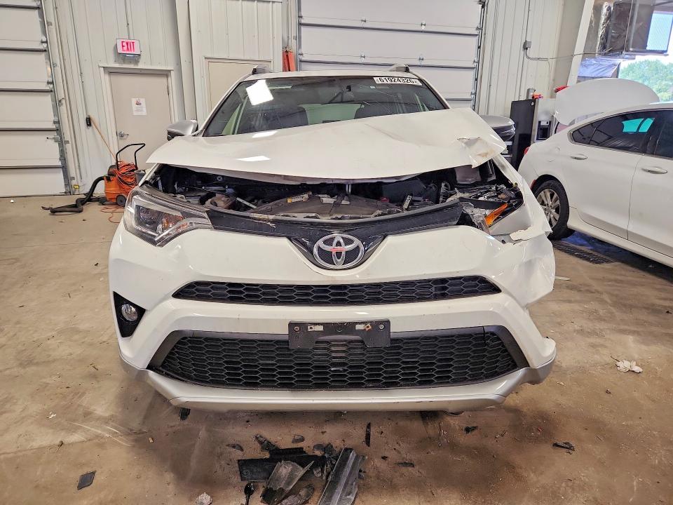 Aukcja sprzedaży 2016 Toyota Rav4, vin: JTMJFREV1GJ066167, numer aukcji: 61924326