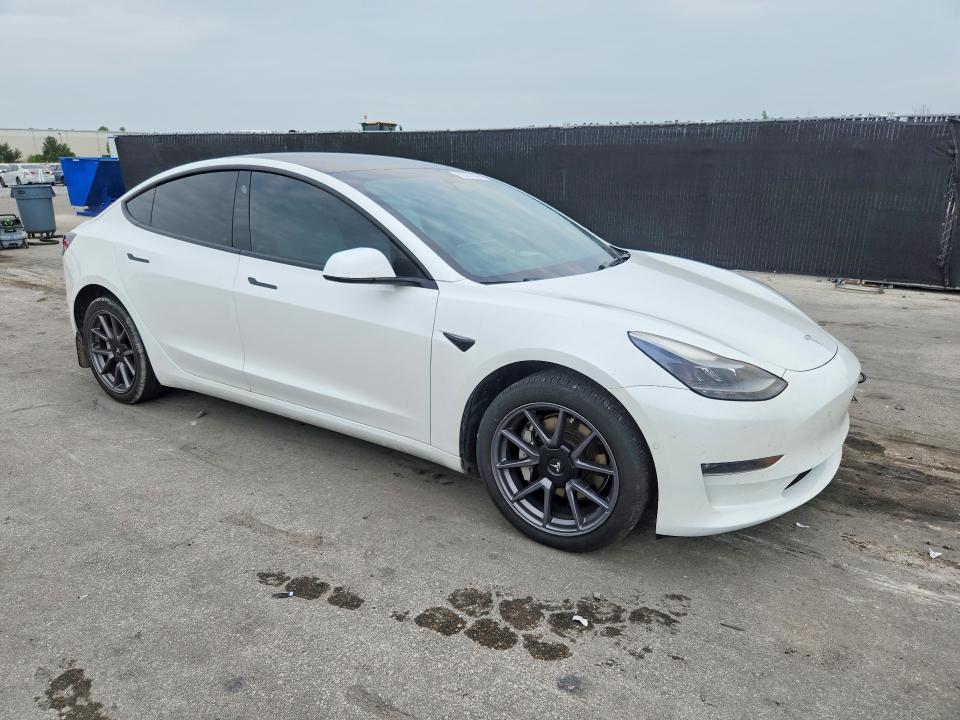 Продаж на аукціоні авто 2022 Tesla Model 3, vin: 5YJ3E1EB3NF272968, номер лоту: 62050096