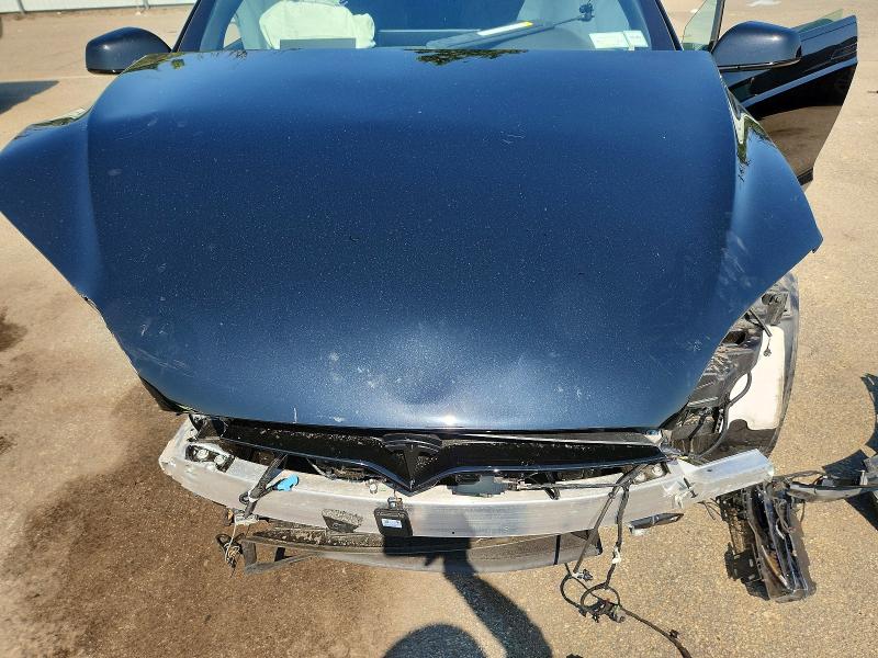 Продажа на аукционе авто 2026 Tesla Model X, vin: 7SAXCBE68TF479811, номер лота: 58930406