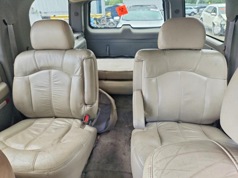 2001 Chevrolet Suburban მანქანა იყიდება აუქციონზე, vin: 3GNFK16T61G228066, აუქციონის ნომერი: 60948426