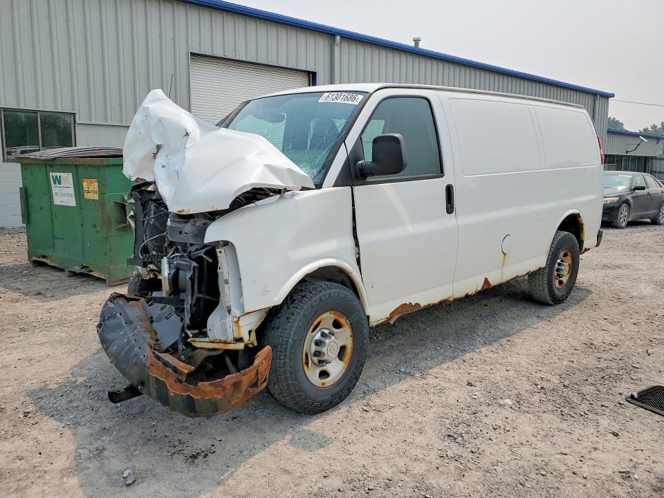 61301686 :رقم المزاد ، 1GCWGFBA2B1151207 vin ، 2011 Chevrolet Express G2500 مزاد بيع