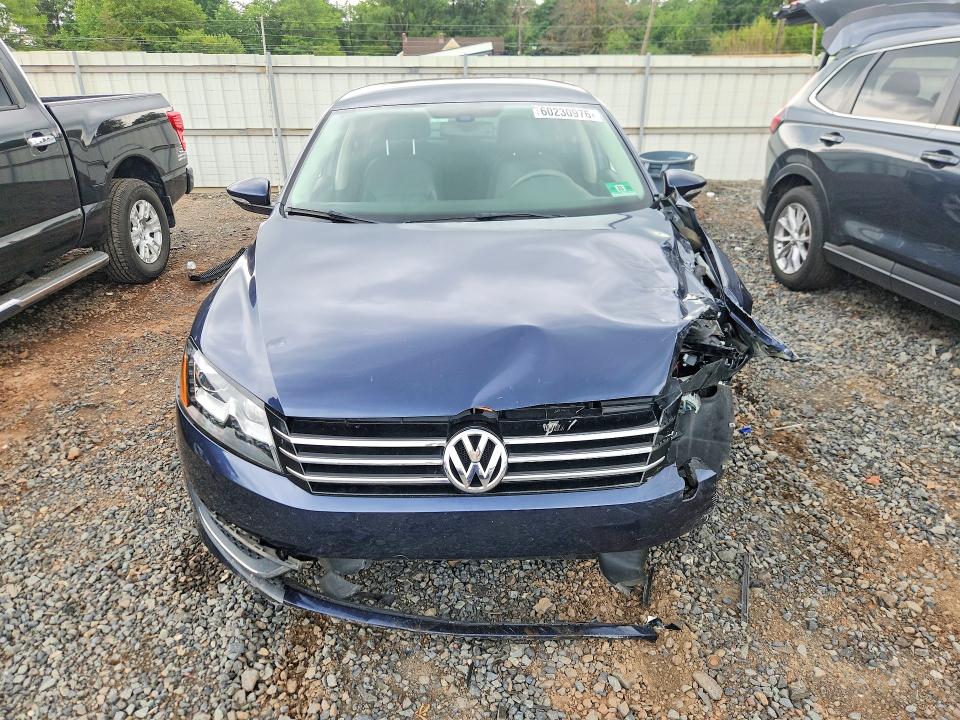 60230976 :رقم المزاد ، 1VWBP7A39CC090075 vin ، 2012 Volkswagen Passat مزاد بيع