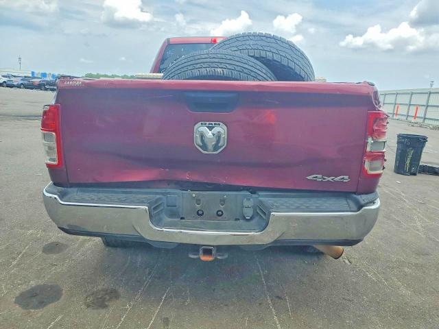 63164526 :رقم المزاد ، 3C6UR5CJ3MG622982 vin ، 2021 Ram 2500 مزاد بيع