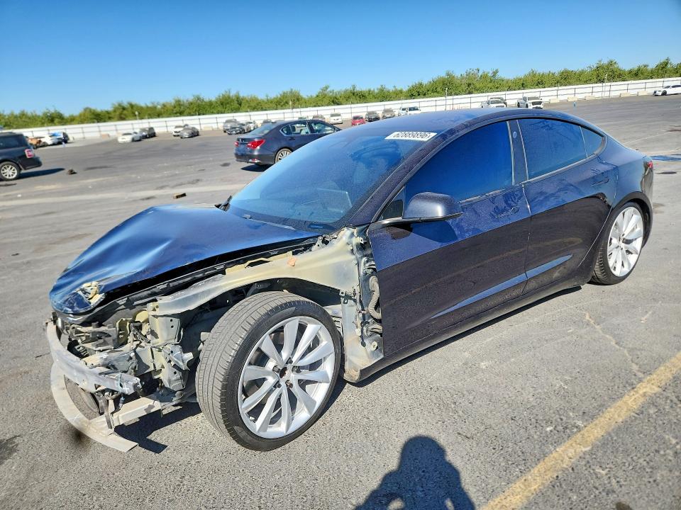 Продажа на аукционе авто 2018 Tesla Model 3, vin: 5YJ3E1EA6JF071129, номер лота: 62889896