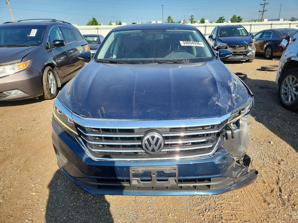 Продажа на аукционе авто 2021 Volkswagen Passat, vin: 1VWAA7A34MC013225, номер лота: 59894096