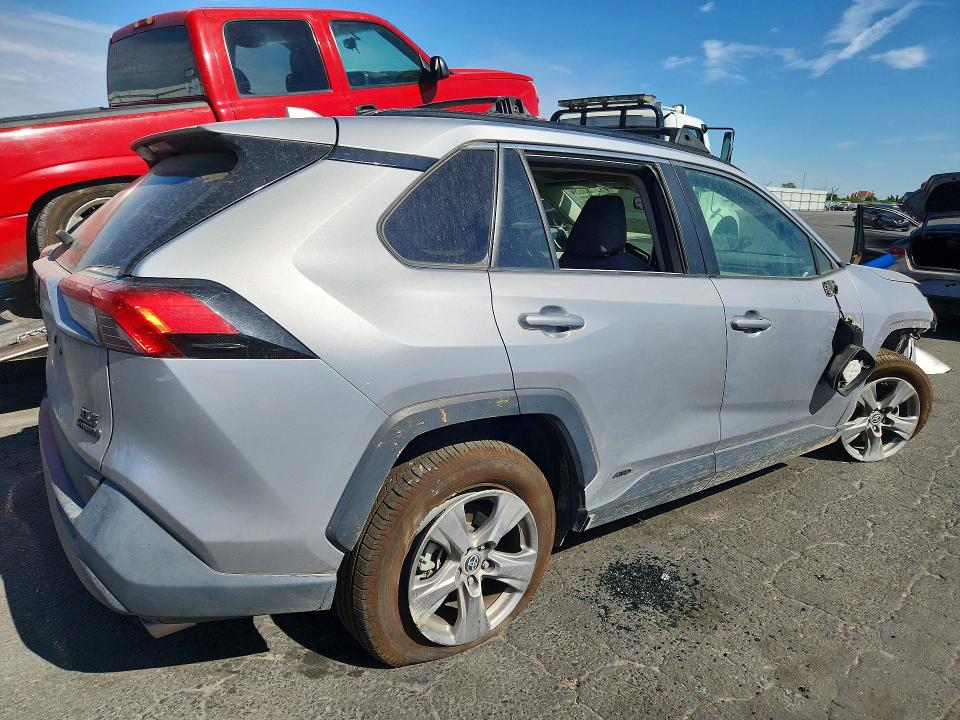Продажа на аукционе авто 2023 Toyota Rav4 Hybrid, vin: JTMRWRFV1PD572839, номер лота: 61903366