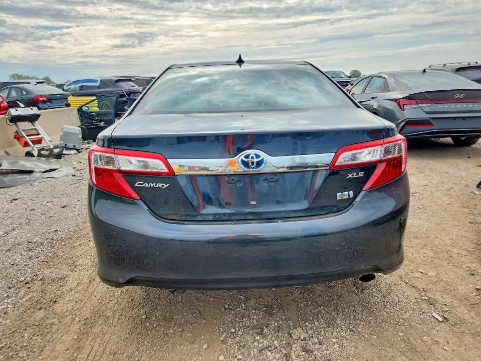 60431336 :رقم المزاد ، 4T1BD1FK0EU097465 vin ، 2014 Toyota Camry Hybrid مزاد بيع