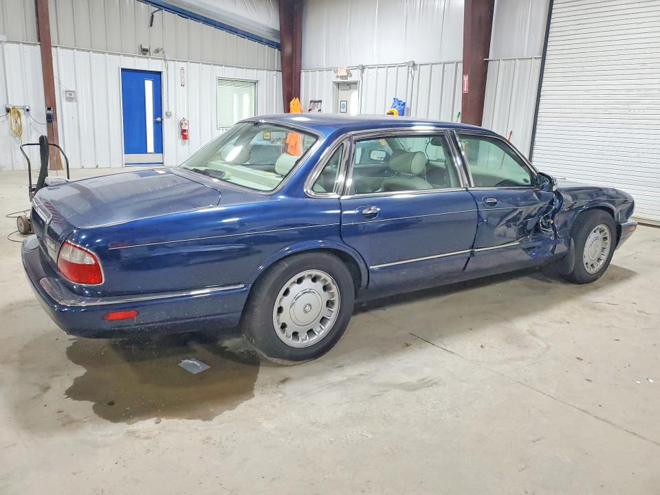 63105636 :رقم المزاد ، SAJKX624XWC821039 vin ، 1998 Jaguar Vandenplas مزاد بيع