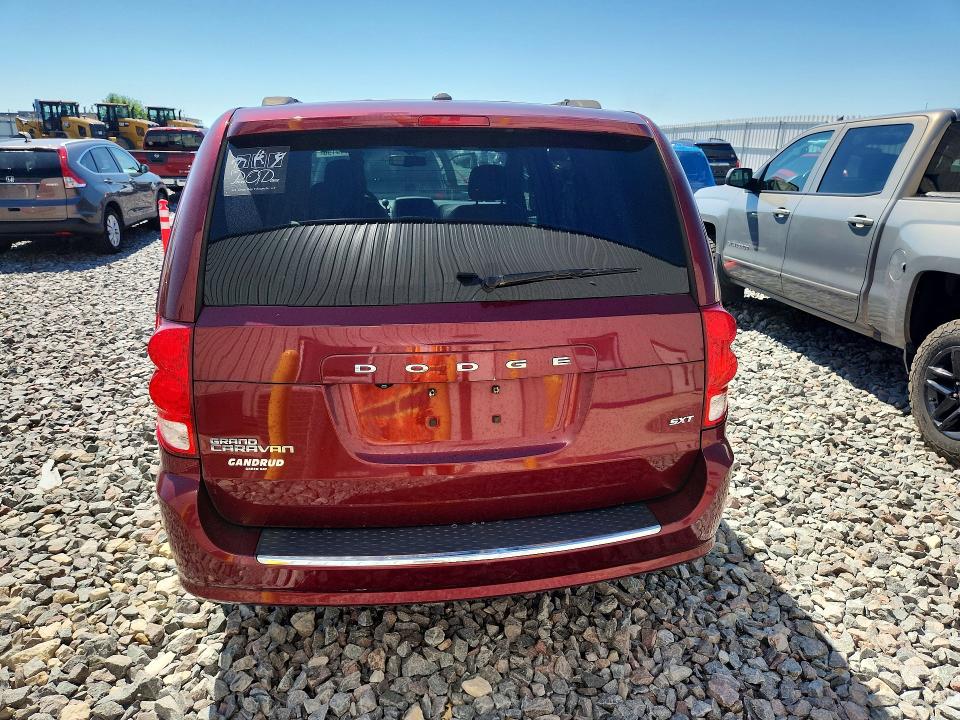 61119196 :رقم المزاد ، 2C4RDGCG1JR156312 vin ، 2018 Dodge Grand Caravan مزاد بيع