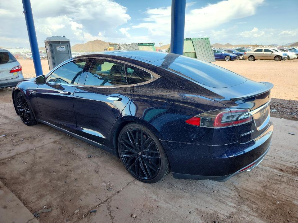 2013 Tesla Model S მანქანა იყიდება აუქციონზე, vin: 5YJSA1DP6DFP04598, აუქციონის ნომერი: 60368616