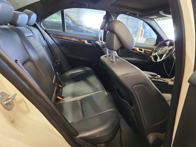 58665276 :رقم المزاد ، WDDGF4HB4CR218622 vin ، 2012 Mercedes-benz C مزاد بيع