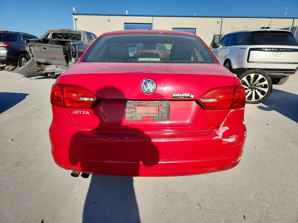 61432126 :رقم المزاد ، 3VW2K7AJ0EM433158 vin ، 2014 Volkswagen Jetta مزاد بيع