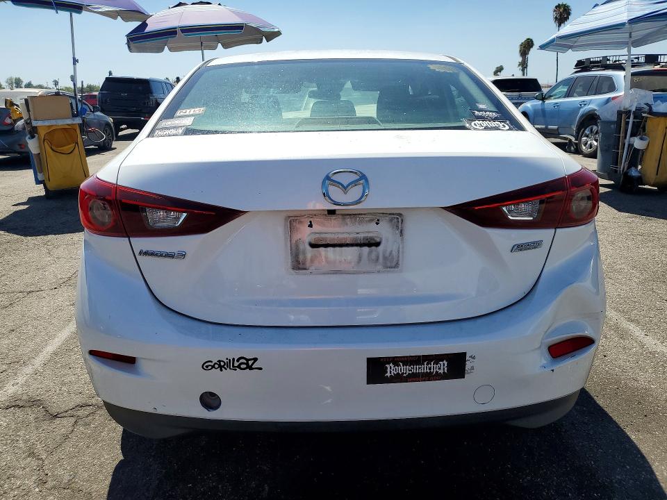 63386056 :رقم المزاد ، 3MZBN1U71JM169561 vin ، 2018 Mazda 3 مزاد بيع