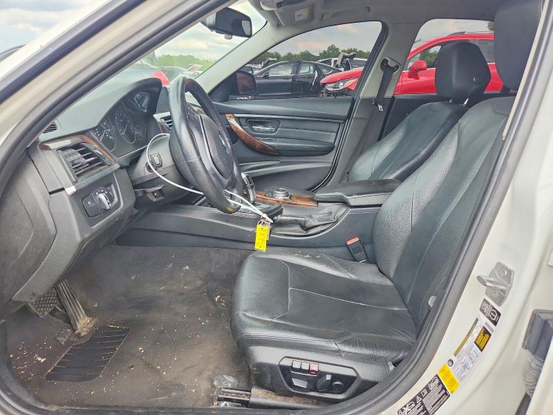 2014 Bmw 328 მანქანა იყიდება აუქციონზე, vin: WBA3B5C55EP652572, აუქციონის ნომერი: 61550566