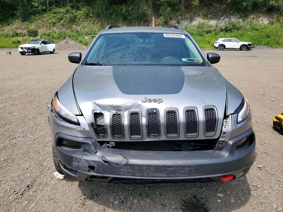 59122436 :رقم المزاد ، 1C4PJMBSXFW779429 vin ، 2015 Jeep Cherokee مزاد بيع