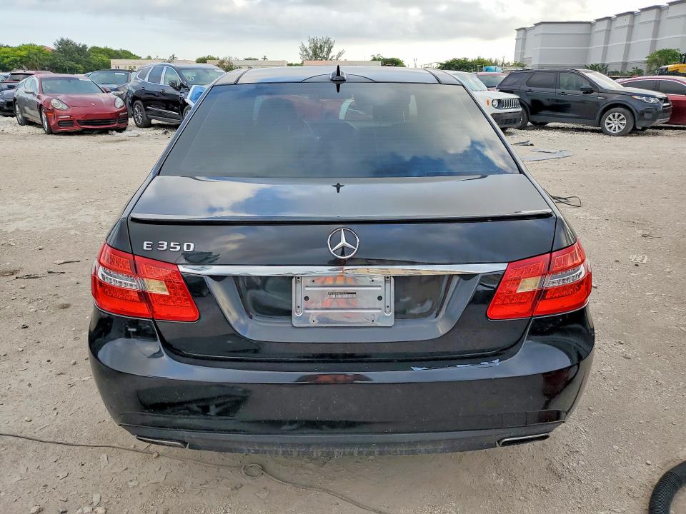 62686506 :رقم المزاد ، WDDHF5GB6BA290978 vin ، 2011 Mercedes-benz E مزاد بيع