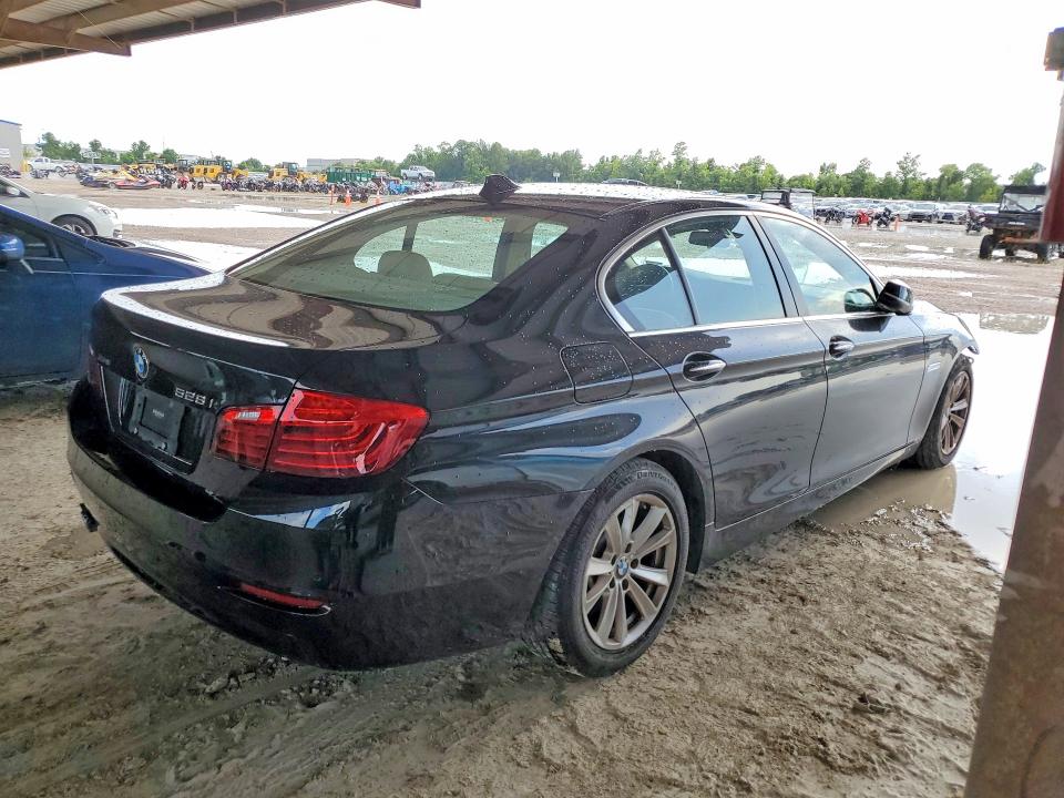 59717836 :رقم المزاد ، WBA5A7C51FG143054 vin ، 2015 Bmw 528 مزاد بيع