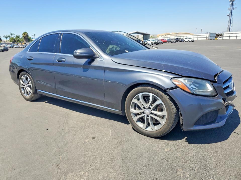 59742356 :رقم المزاد ، 55SWF4JB3GU160612 vin ، 2016 Mercedes-benz C مزاد بيع