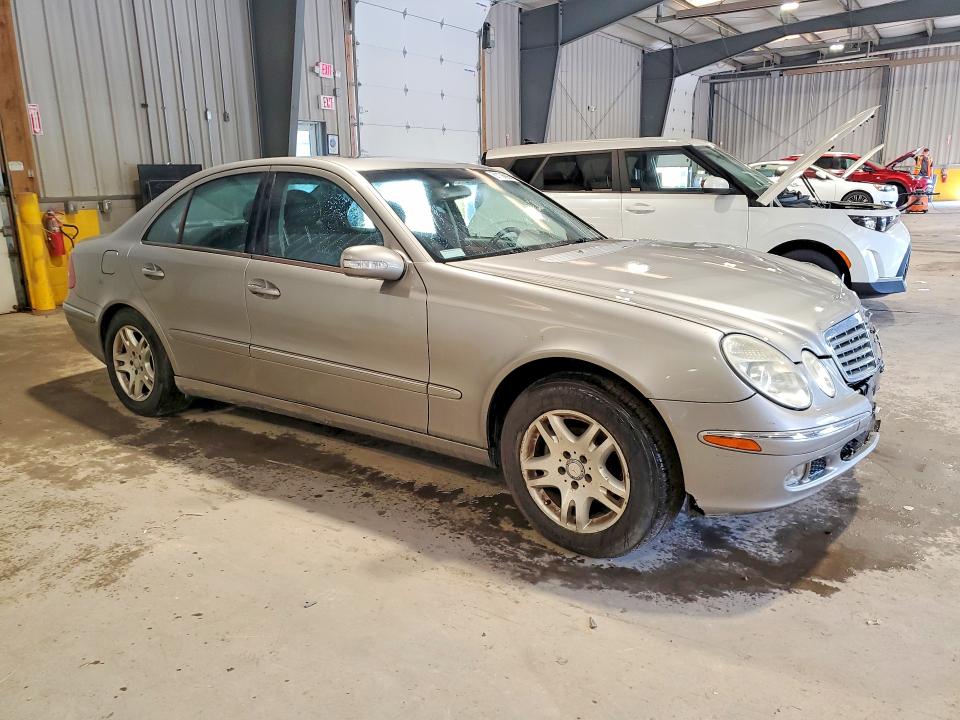 61136006 :رقم المزاد ، WDBUF65J03A239081 vin ، 2003 Mercedes-benz E مزاد بيع