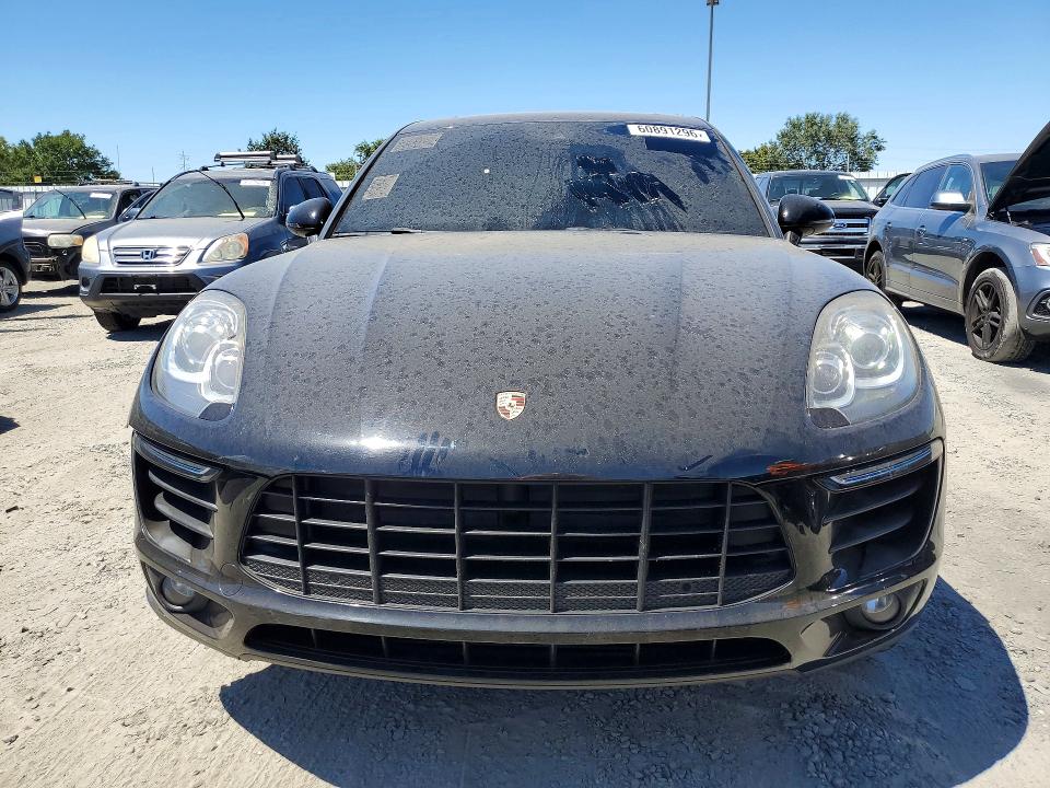 60891296 :رقم المزاد ، WP1AA2A52JLB21098 vin ، 2018 Porsche Macan مزاد بيع