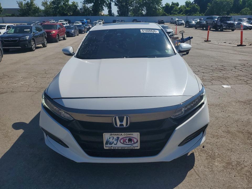 61606836 :رقم المزاد ، 1HGCV2F30KA008397 vin ، 2019 Honda Accord مزاد بيع