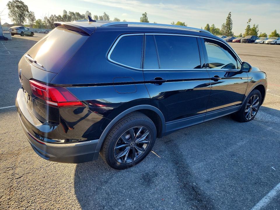 62505236 :رقم المزاد ، 3VV3B7AX9NM153154 vin ، 2022 Volkswagen Tiguan مزاد بيع
