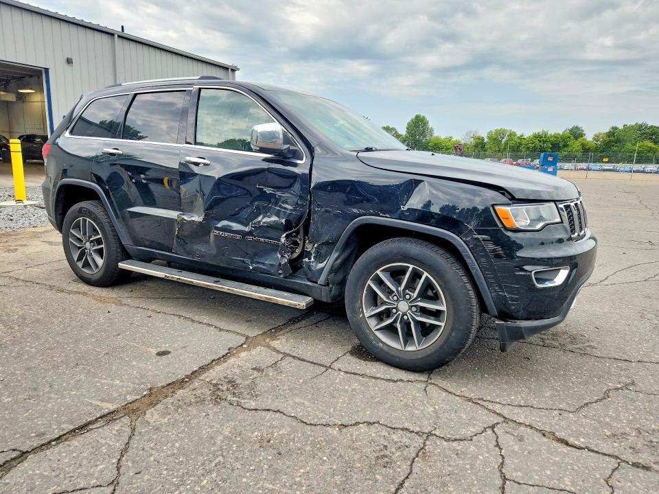 61820136 :رقم المزاد ، 1C4RJFBG6JC245399 vin ، 2018 Jeep Grand Cherokee مزاد بيع