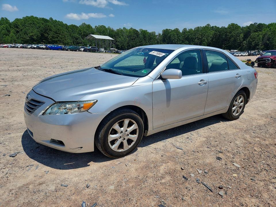 59776866 :رقم المزاد ، 4T1BF3EKXBU640081 vin ، 2011 Toyota Camry مزاد بيع