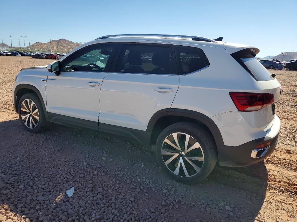 61821996 :رقم المزاد ، 3VVEX7B24RM093626 vin ، 2024 Volkswagen Taos مزاد بيع